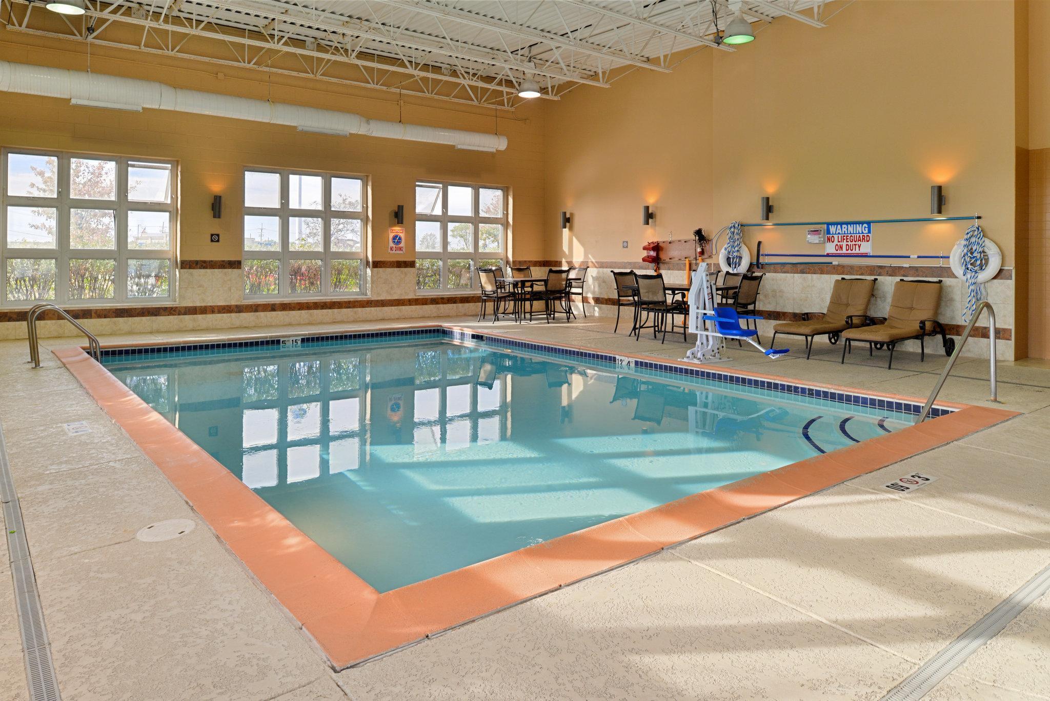 Holiday Inn Express Wixom By Ihg Εξωτερικό φωτογραφία