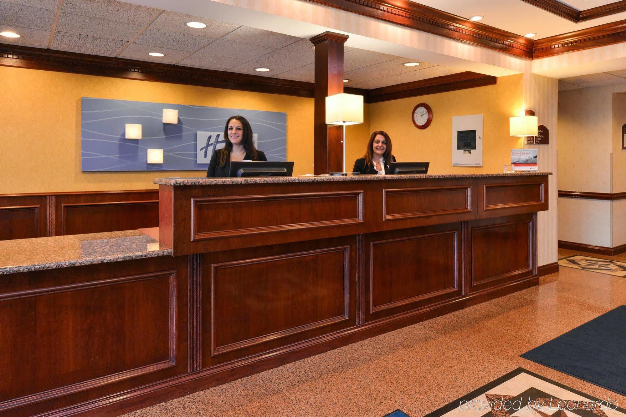 Holiday Inn Express Wixom By Ihg Εξωτερικό φωτογραφία