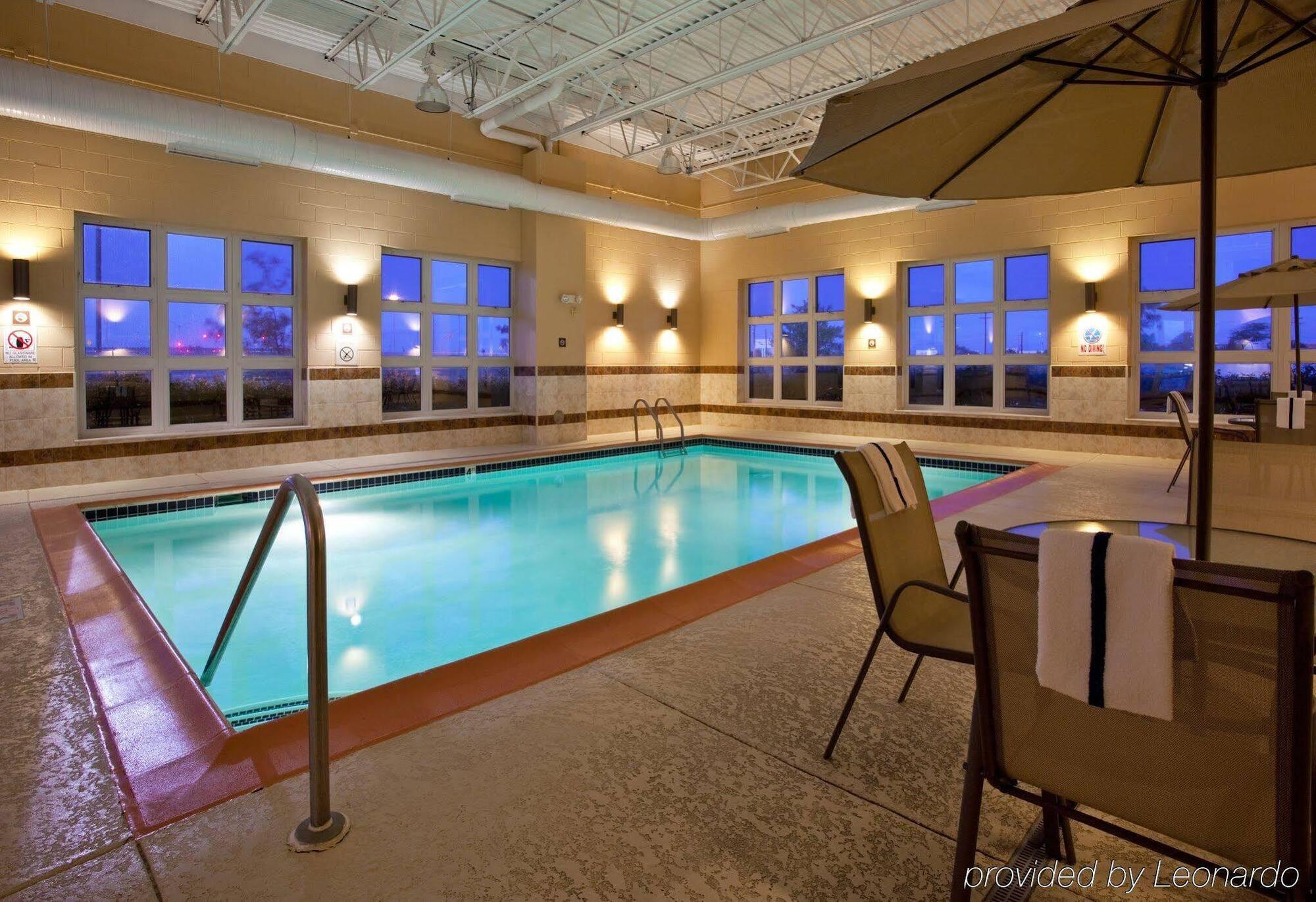Holiday Inn Express Wixom By Ihg Εξωτερικό φωτογραφία